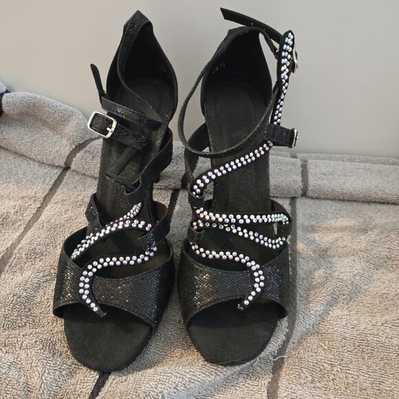 Vera fine shoe size 7 1/2 - Picture 2 of 3